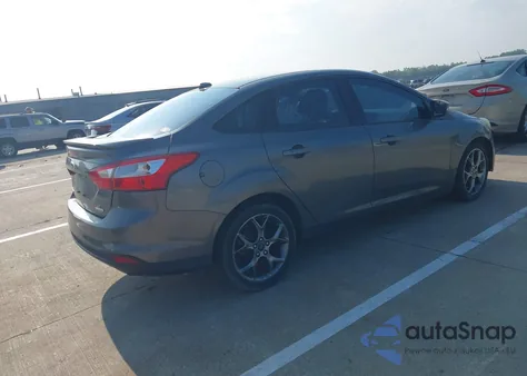 2013 Ford Focus Se z USA, uszkodzony, nr VIN 1FADP3F21DL252468